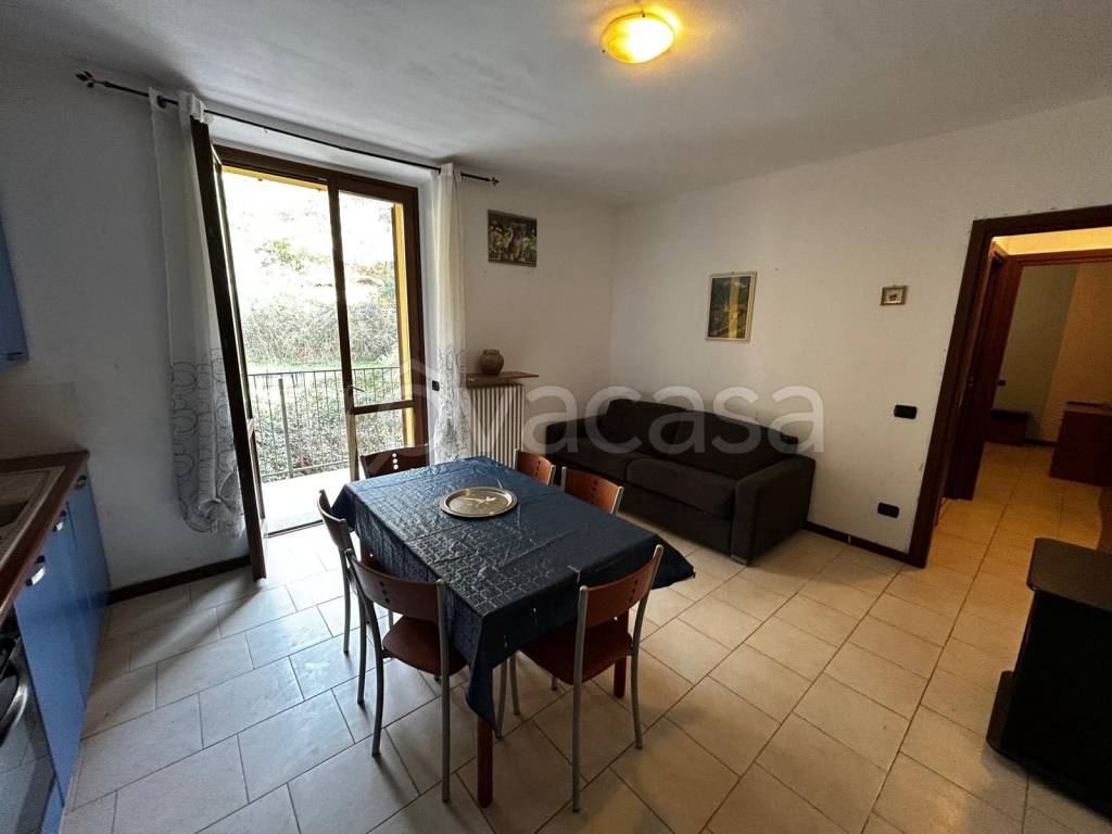 appartamento in vendita ad Asso