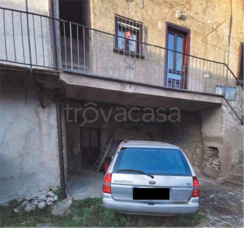 appartamento in vendita ad Asso