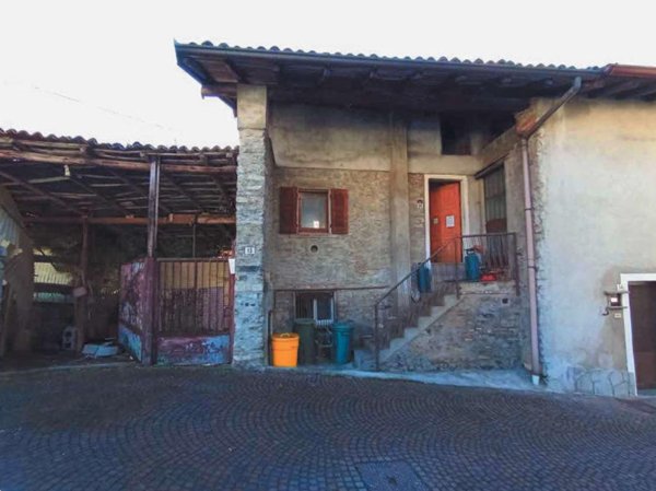 appartamento in vendita ad Asso