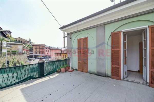 appartamento in vendita ad Asso