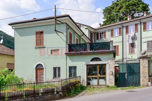 appartamento in vendita ad Asso