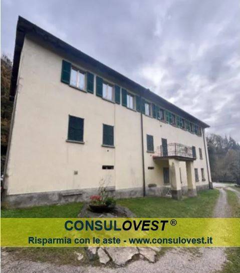 appartamento in vendita ad Asso