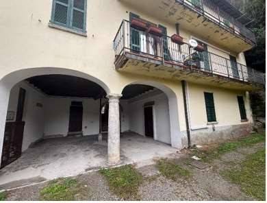 appartamento in vendita ad Asso