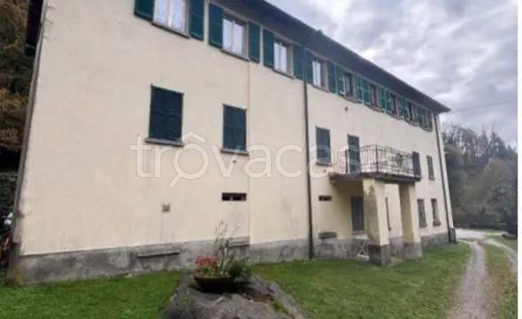 appartamento in vendita ad Asso