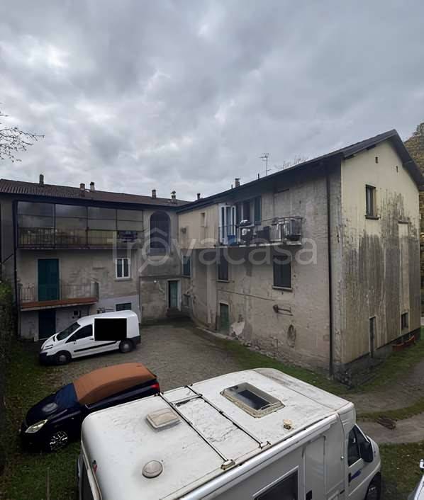 appartamento in vendita ad Asso