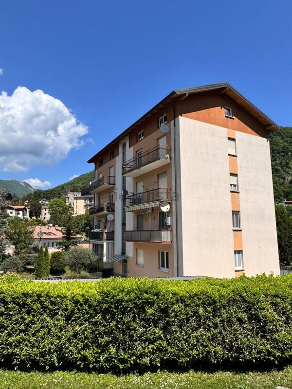 appartamento in vendita ad Asso