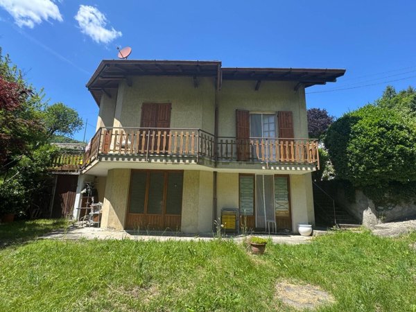 appartamento in vendita ad Asso
