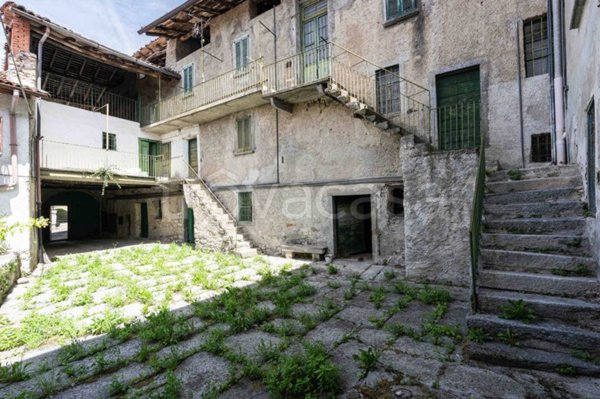 terreno edificabile in vendita ad Asso