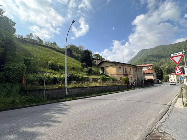 casa indipendente in vendita ad Asso
