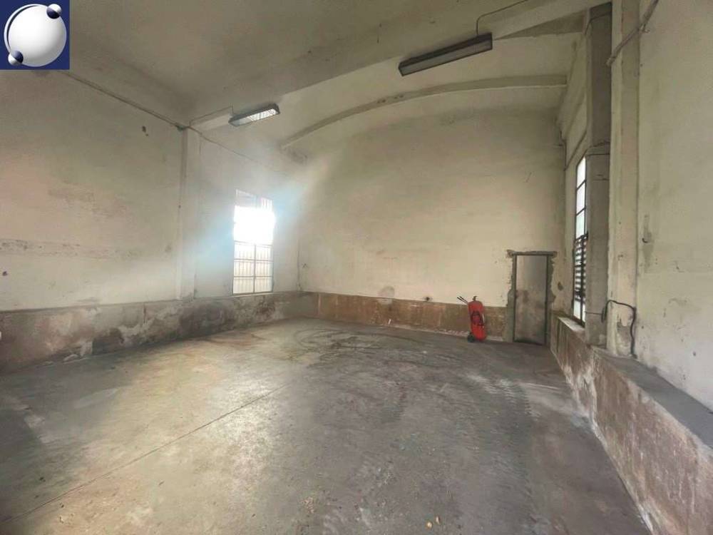 locale di sgombero in vendita ad Asso