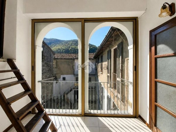 appartamento in vendita ad Asso
