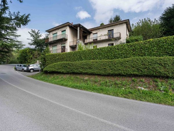 casa indipendente in vendita ad Asso