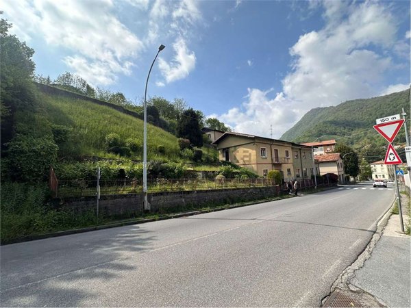 casa indipendente in vendita ad Asso