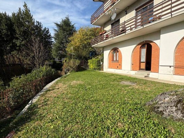 appartamento in vendita ad Asso
