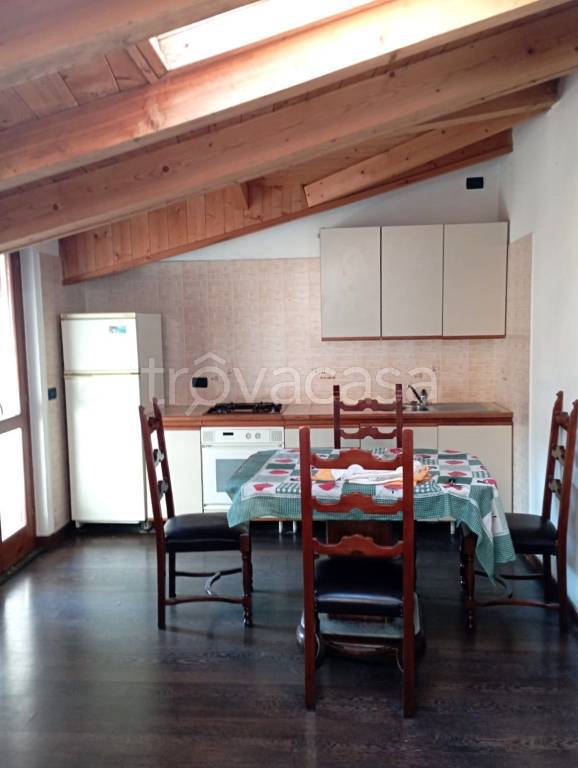appartamento in vendita a Barni