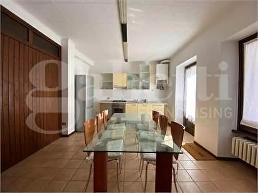 appartamento in vendita a Barni