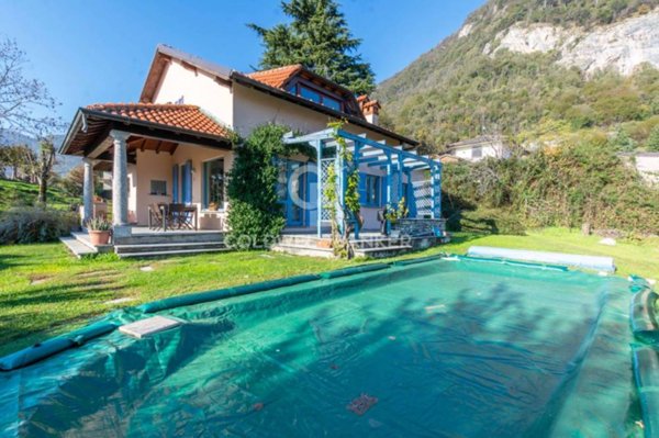 casa indipendente in vendita a Barni
