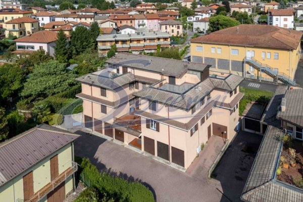 appartamento in vendita a Barni
