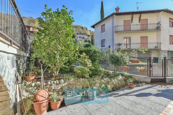 appartamento in vendita a Barni in zona Crezzo