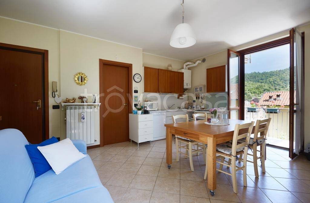 appartamento in vendita a Barni