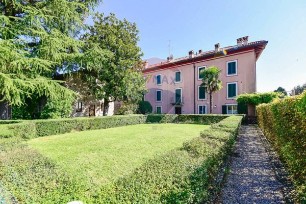 appartamento in vendita a Barni