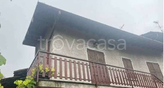 casa indipendente in vendita a Barni