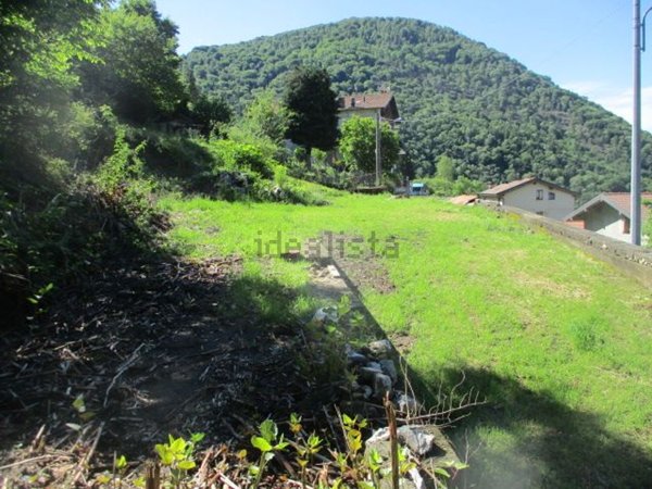 terreno edificabile in vendita a Barni