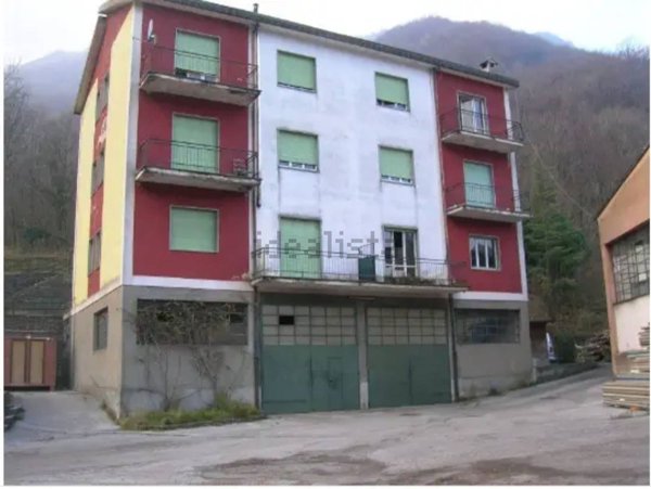 appartamento in vendita a Barni