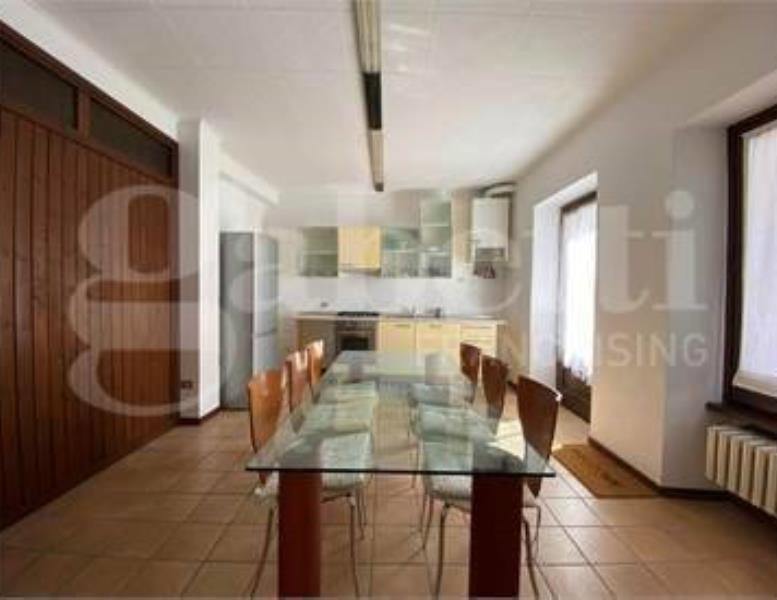 appartamento in vendita a Barni