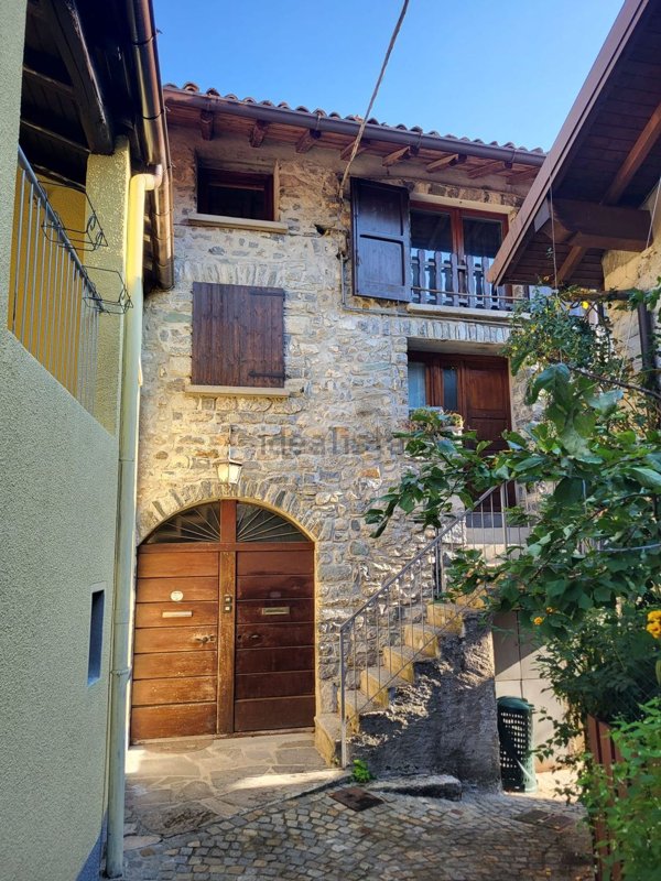 appartamento in vendita a Barni