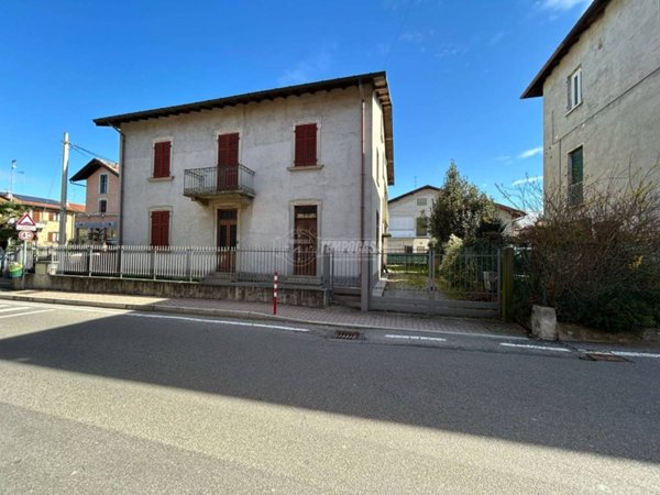 casa indipendente in vendita a Beregazzo con Figliaro
