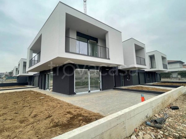 casa indipendente in vendita a Beregazzo con Figliaro