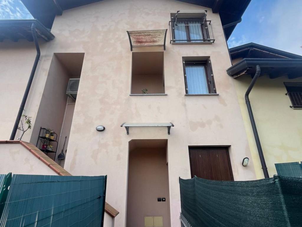 appartamento in vendita a Beregazzo con Figliaro