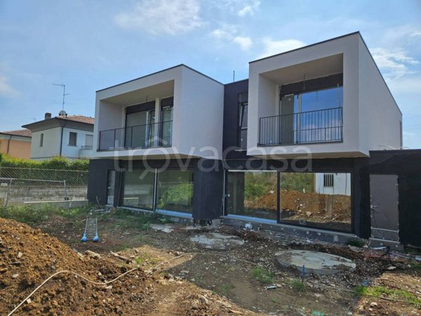 casa indipendente in vendita a Beregazzo con Figliaro