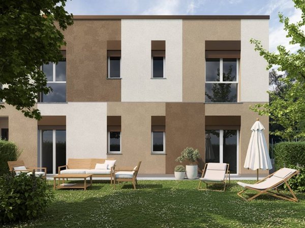 casa indipendente in vendita a Beregazzo con Figliaro