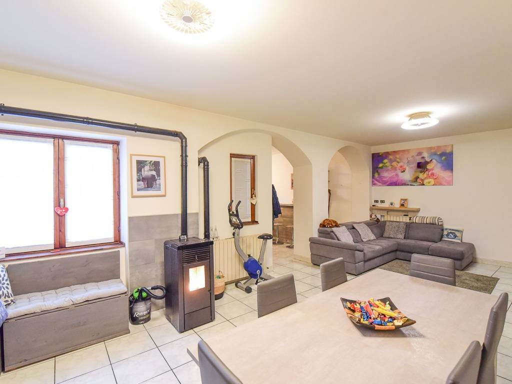 appartamento in vendita a Beregazzo con Figliaro