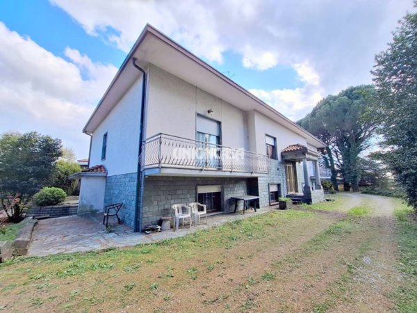 casa indipendente in vendita a Beregazzo con Figliaro