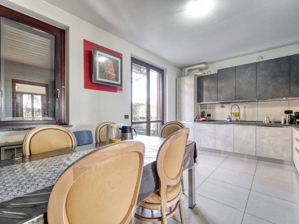 casa indipendente in vendita a Binago
