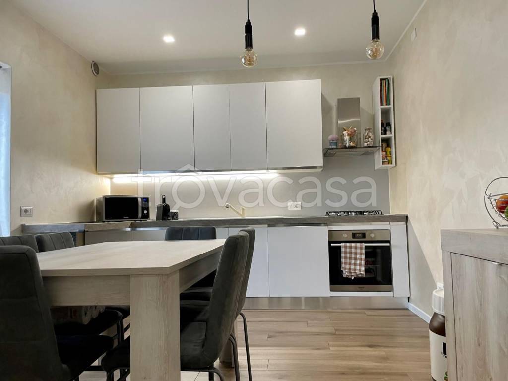 appartamento in vendita a Binago