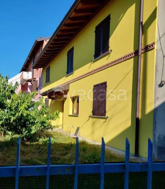 casa indipendente in vendita a Binago