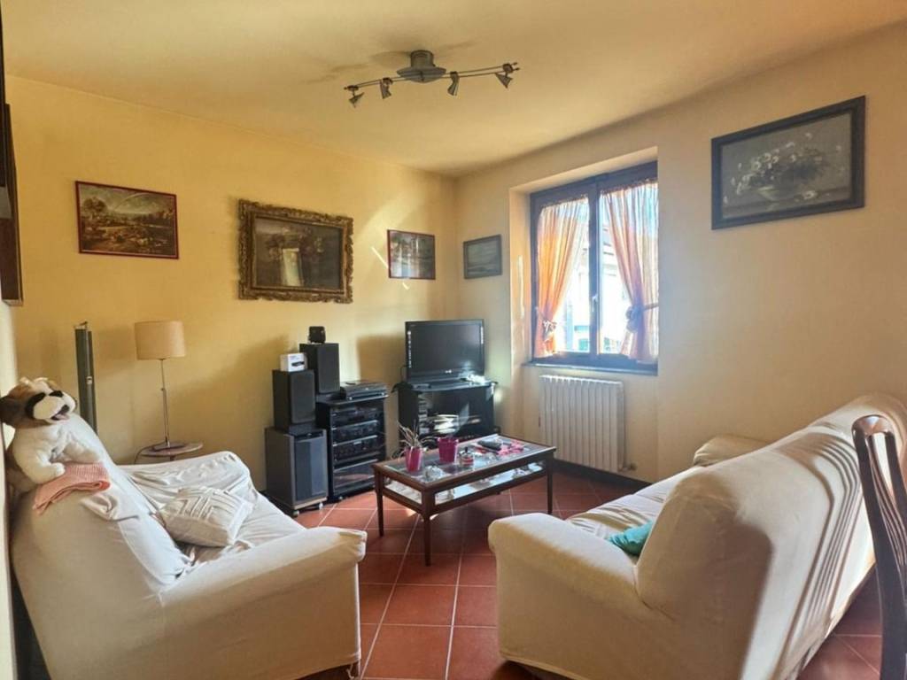 casa indipendente in vendita a Binago