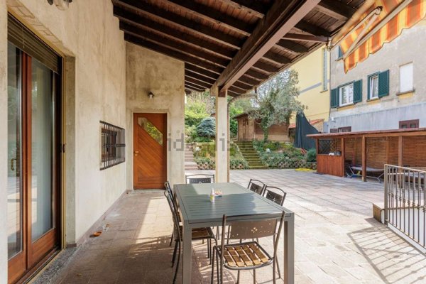 casa indipendente in vendita a Binago