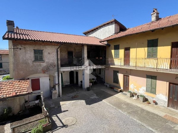 appartamento in vendita a Binago