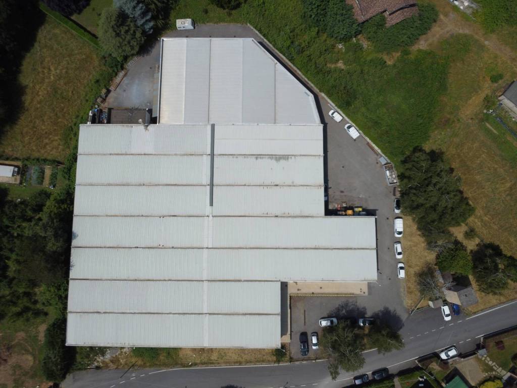 capannone in vendita a Binago