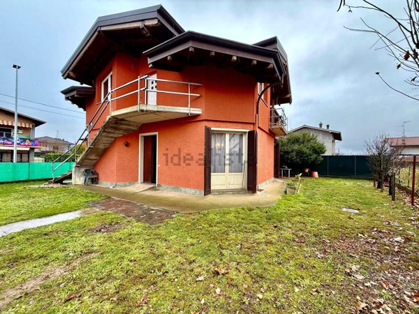 appartamento in vendita a Binago