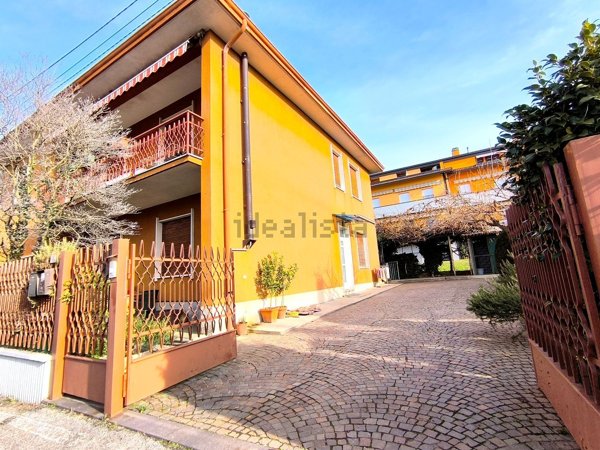 casa indipendente in vendita a Binago