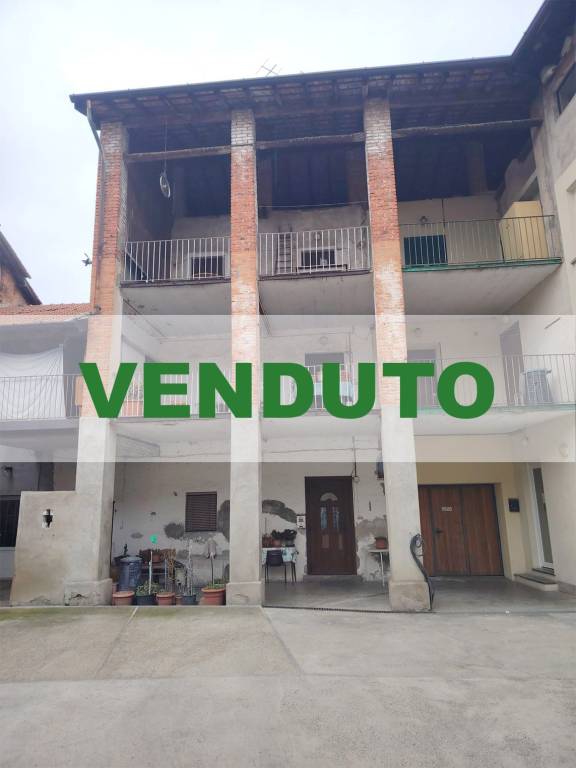appartamento in vendita a Binago