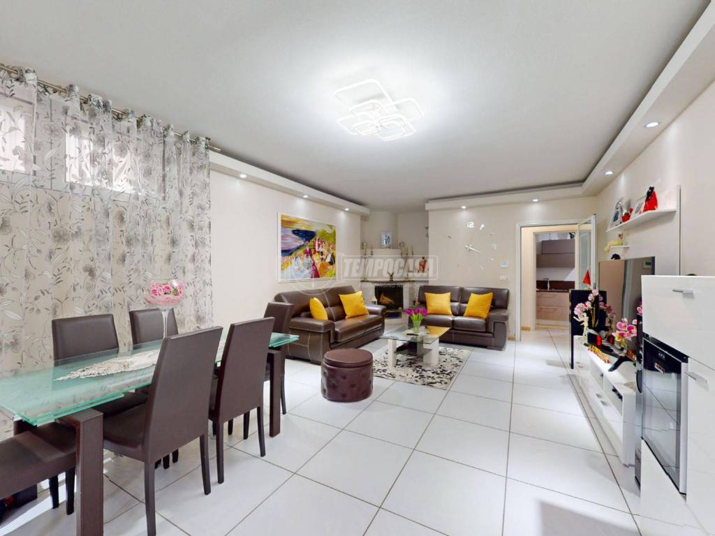casa indipendente in vendita a Bizzarone