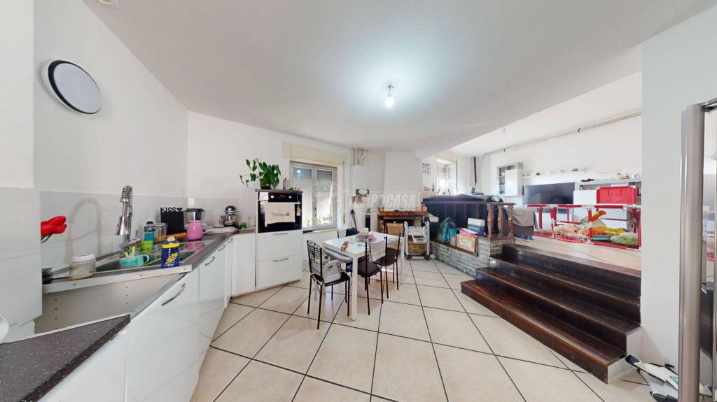 appartamento in vendita a Bizzarone