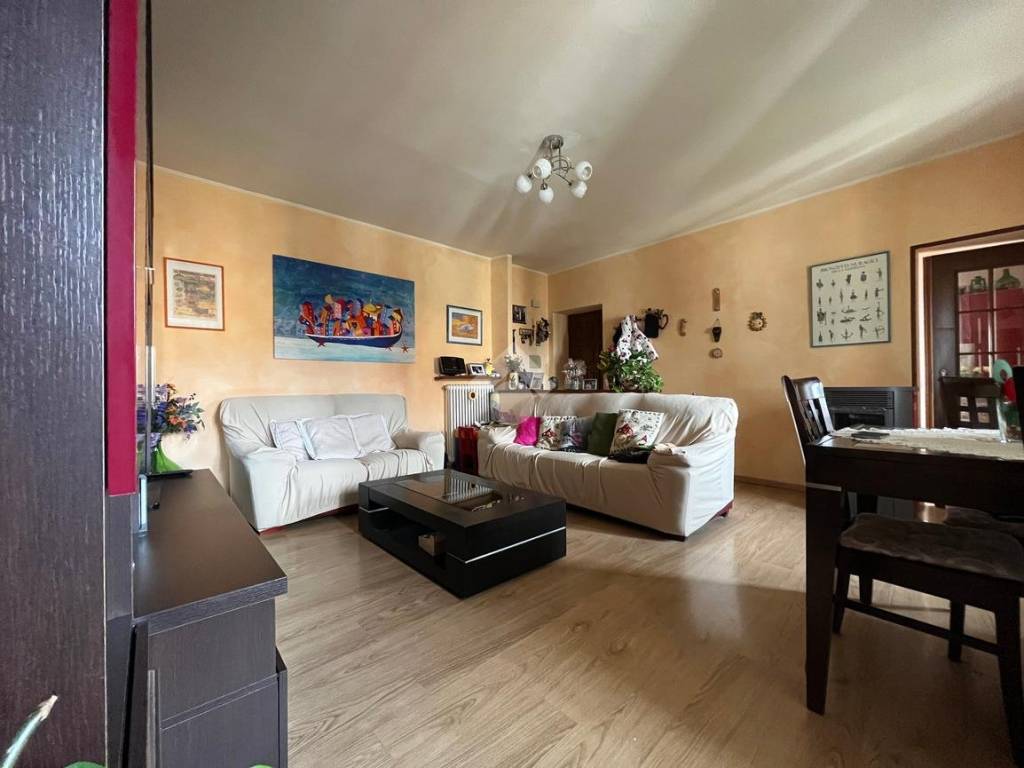 appartamento in vendita a Bizzarone